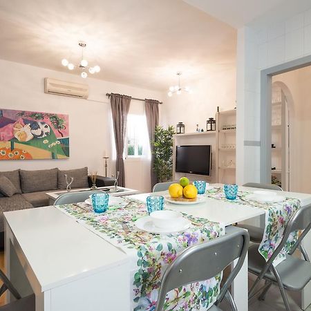 Malagasuite City Center Ollerias Екстериор снимка